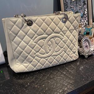 100% authentic Chanel bag